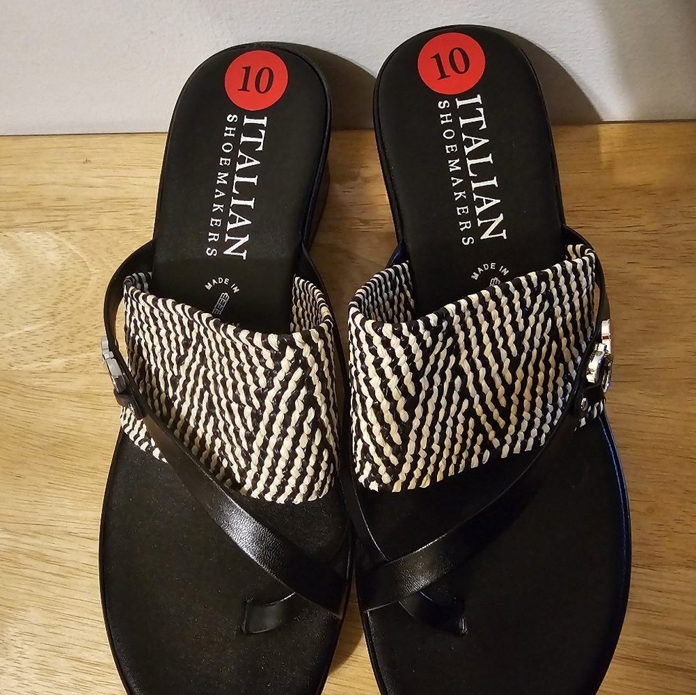 Italian Shoemakers Black and Cream Women's Sandals